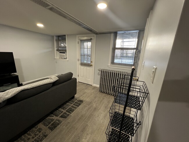 Foto del edificio - 2153 E 35th St