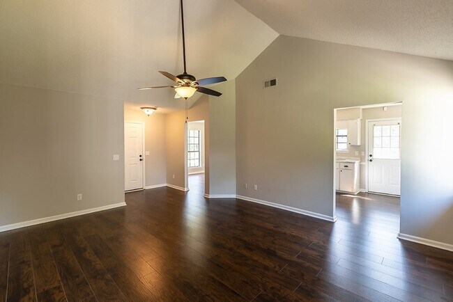 Foto del edificio - 3/2 ranch Brick Home Close to Ft. Stewart