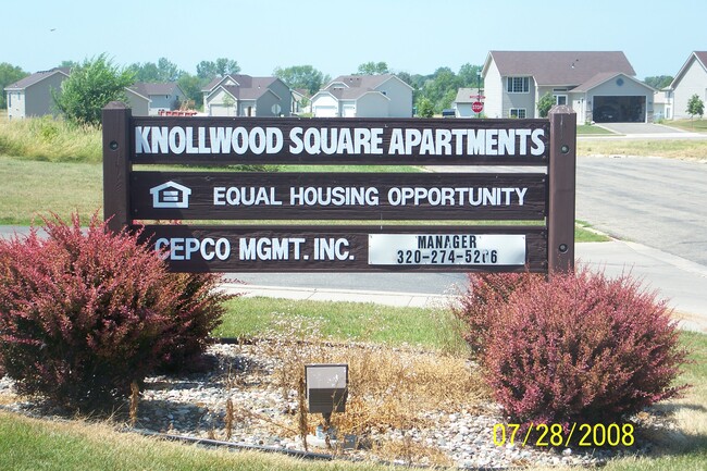 Foto del edificio - Knollwood Square Apartments