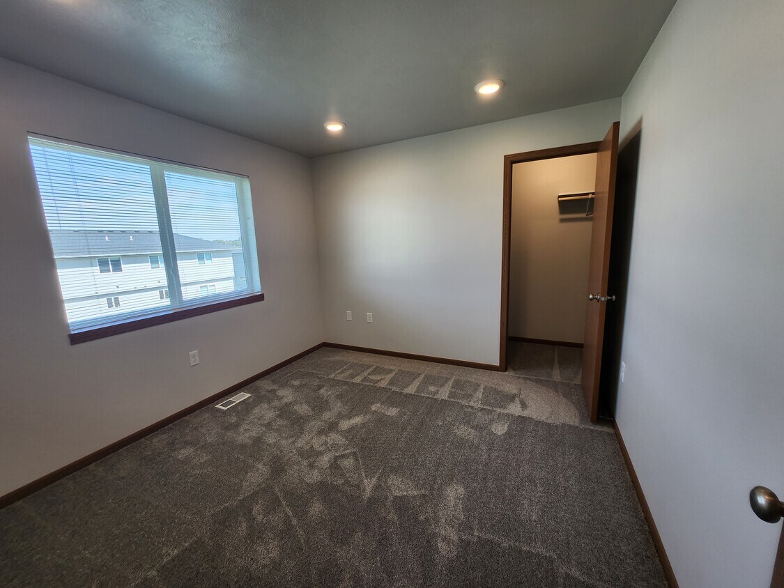 Foto principal - 5714 Radiant Pl