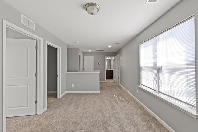 Building Photo - 219 Jared Parker Wy