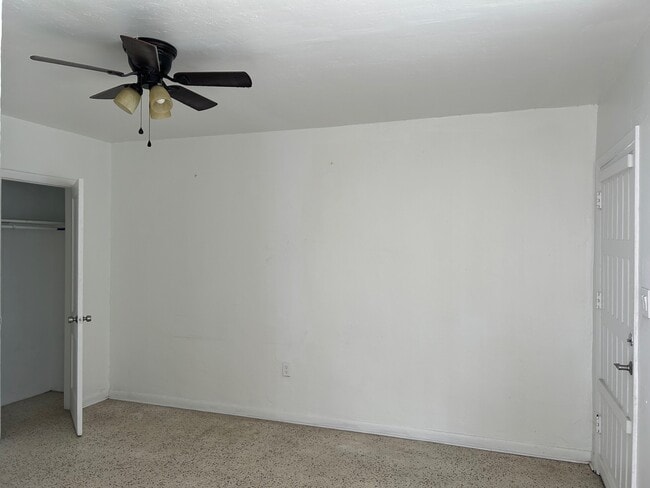 Foto del edificio - 974 E 22nd St