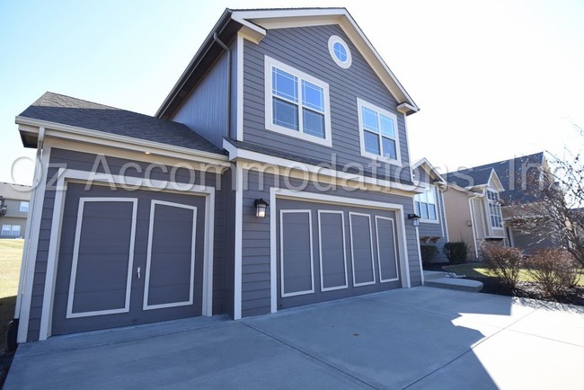 Building Photo - 9011 N Saint Claire Ave Kansas City MO 64151