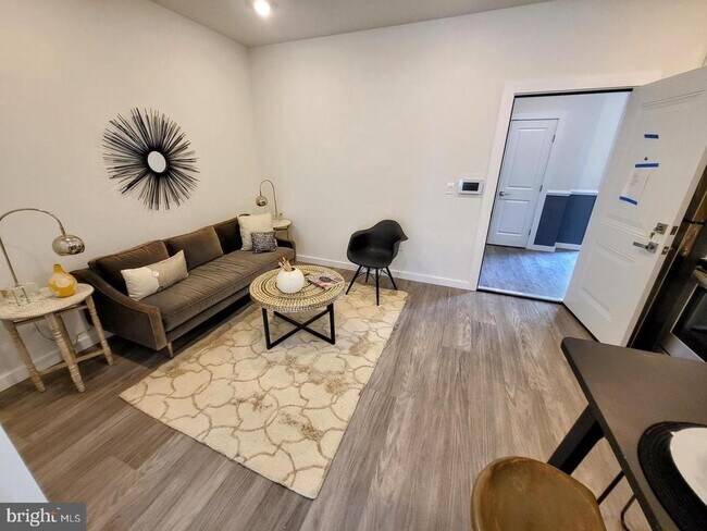 Foto del edificio - 1617 Ridge Ave