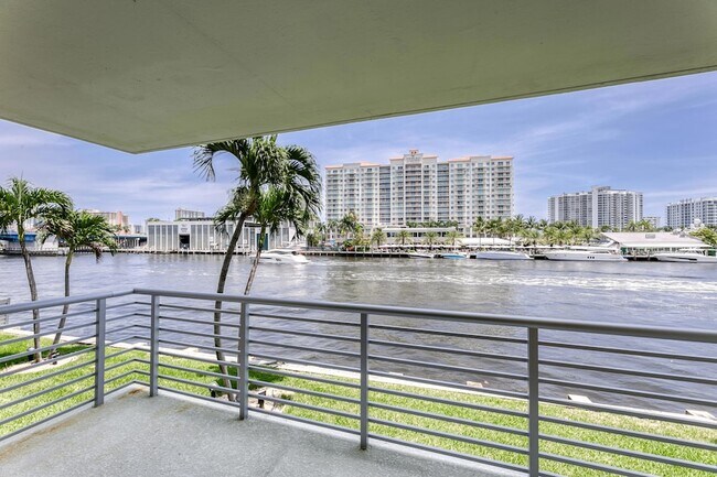 Foto del edificio - 2900 NE 30th St
