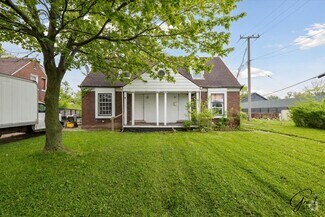Building Photo - 18330-18332 Kelly Rd