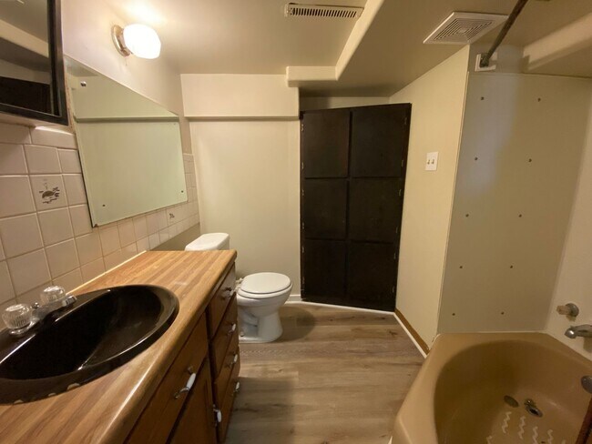 Foto del edificio - 2612 Leland Ave