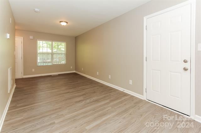 Building Photo - 2711 Kendrick Dr