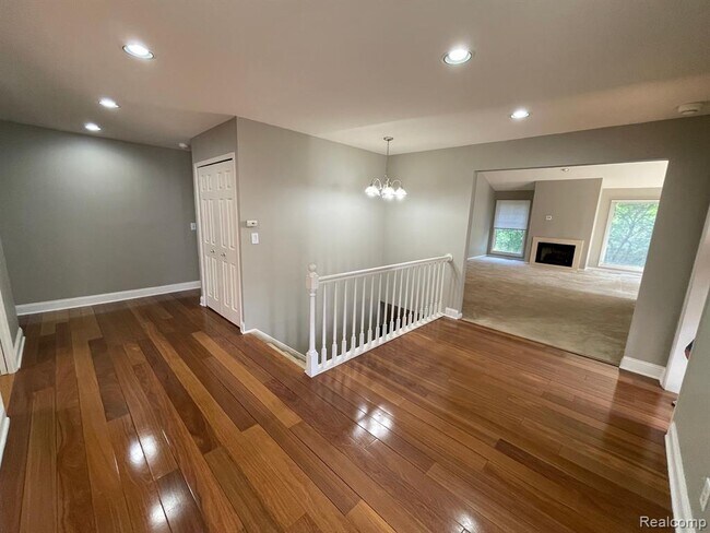 Foto del edificio - 6267 Celeste Rd