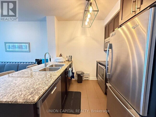 Photo du bâtiment - 4070 Confederation Pkwy