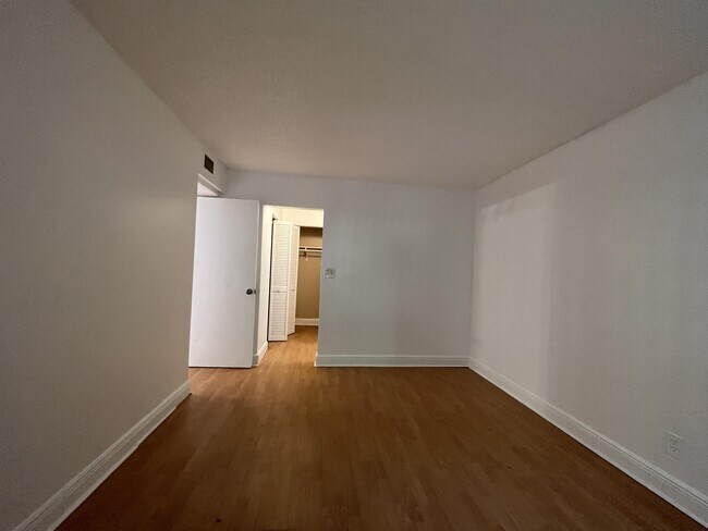 Foto del edificio - 1201 SW 50th Ave