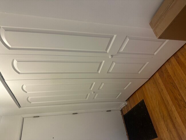 Building Photo - 1415 W Lunt Ave