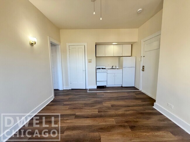 Foto del edificio - 6900 N Lakewood Ave