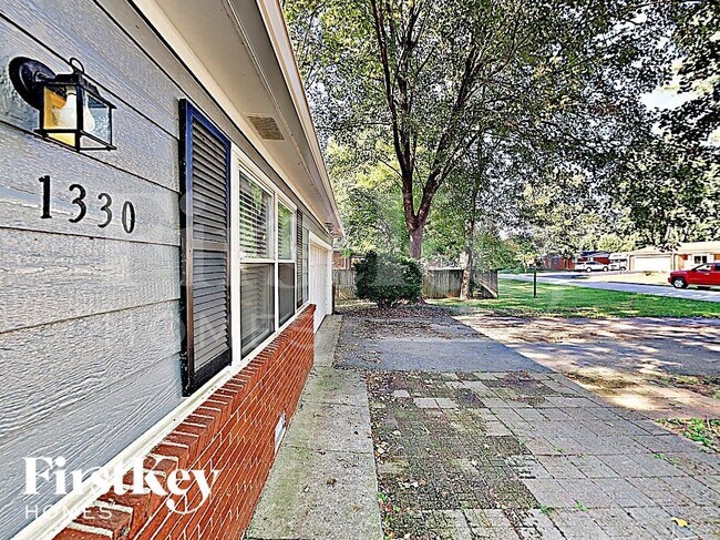 Building Photo - 1330 Twilight Dr