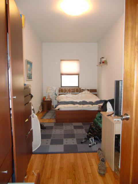 Building Photo - 19 W 74th St
