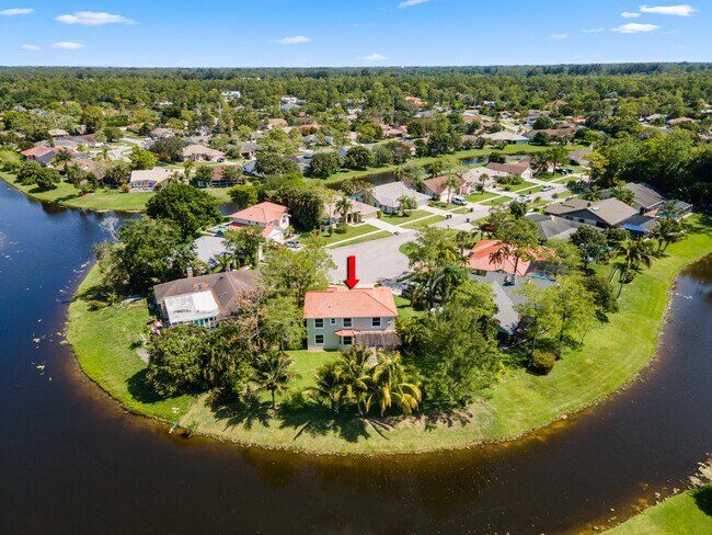 Foto del edificio - 14552 Larkspur Ln