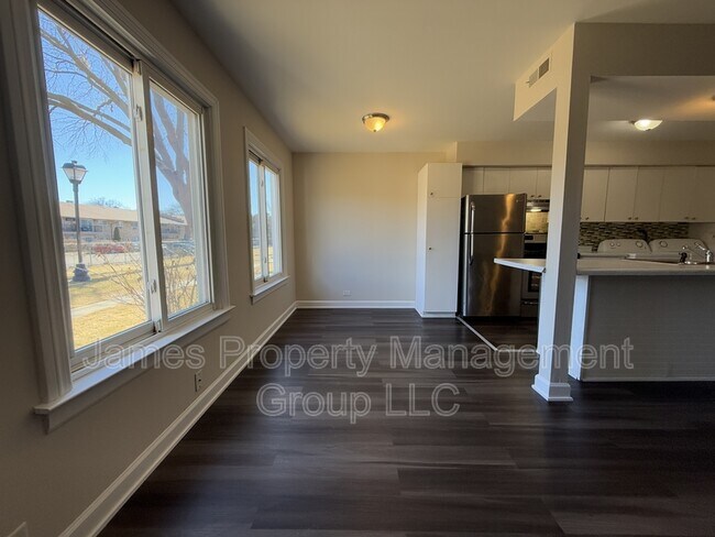 Foto del edificio - 1557 Quaker Ln