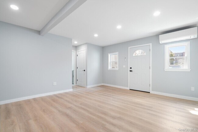 Building Photo - 53 Radford St