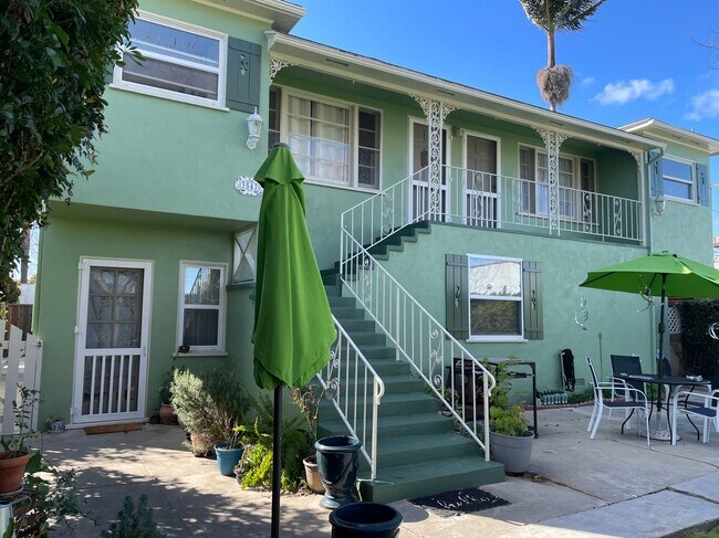 Foto del edificio - 3547 Gundry Ave