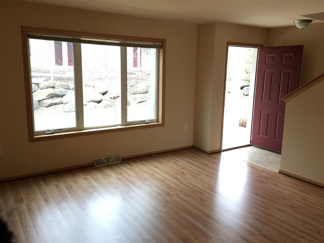 Foto del edificio - 6737 Raymond Rd
