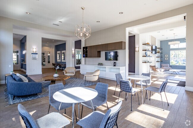 Casa club - The Bryant Apartments at Yorba Linda