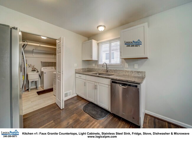 Building Photo - 3 Bed/1 Bath Ranch w/ Fridge, Stove, Dishw...