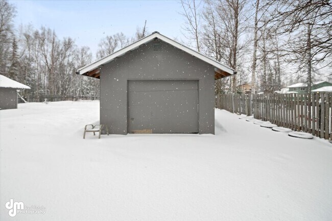 Foto del edificio - 1000 E Dellwood St