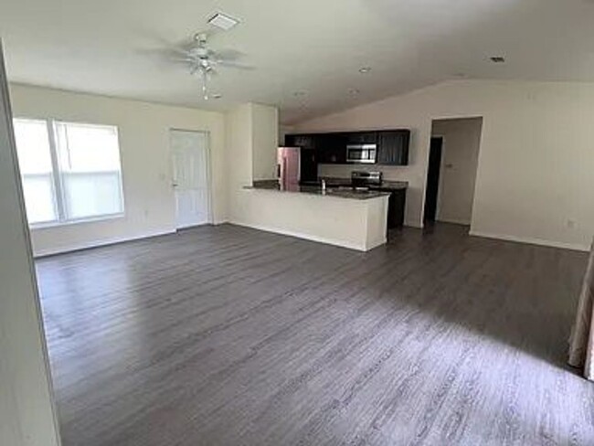 Building Photo - New Construction Home for rent in a great ...