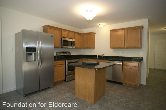 Building Photo - 225 Spring Meadow Rd