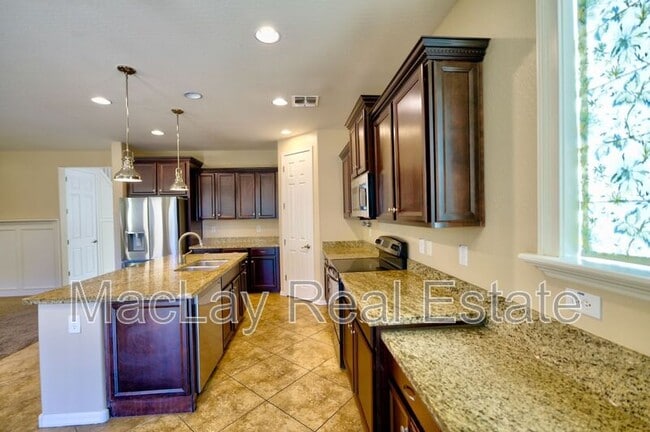 Building Photo - 3941 E Palo Verde St