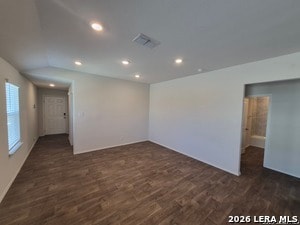 Building Photo - 120 Middle Grn Lp
