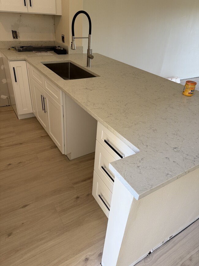 Kitchen - 126 S Cypress Rd
