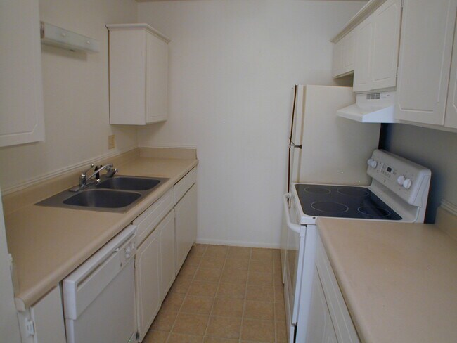Building Photo - Hickory 4714