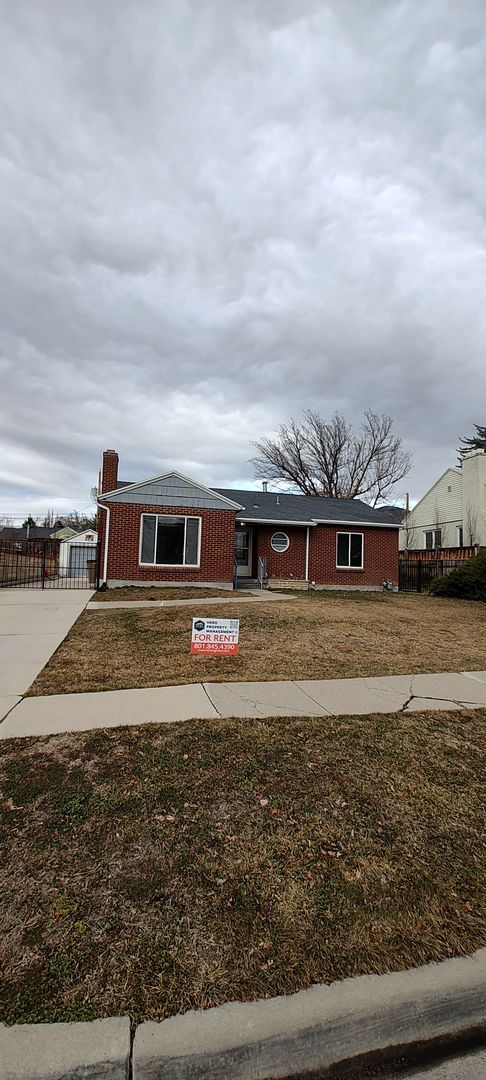 Building Photo - GORGEOUS Salt Lake Home!!!