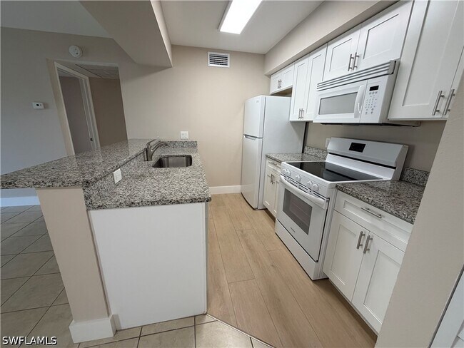 Foto del edificio - 5317 Summerlin Rd