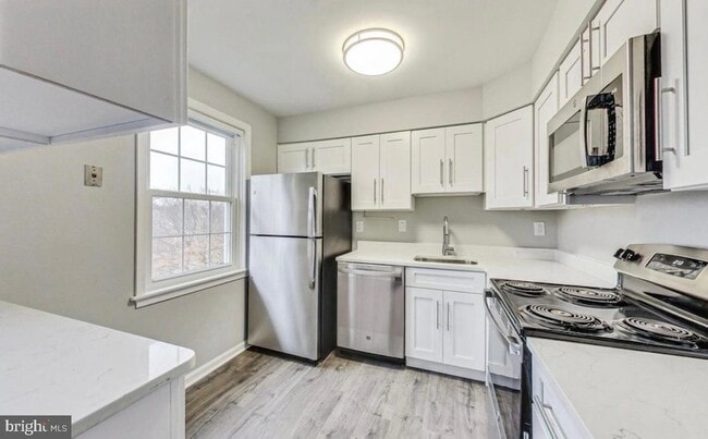 Photo - 2012 Fort Davis Street SE Unit 201 Apartment