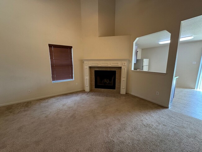 Building Photo - 3302 Catalina Dr