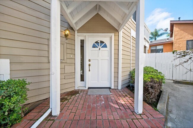 Foto del edificio - 2547 Orange Ave