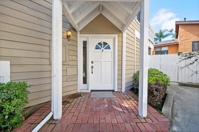 Photo - 2547 Orange Ave Townhome