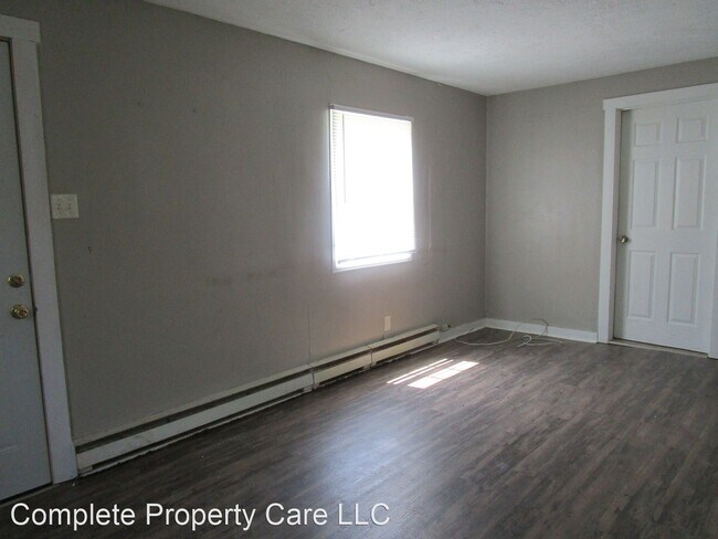 Building Photo - 2 br, 1 bath House - 2100 W. Memorial Dr.