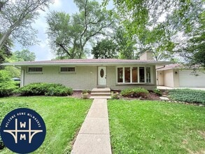 Building Photo - 12400 Elmhurst Pkwy