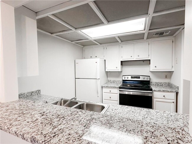 Foto del edificio - 3730 Old Flowery Branch Rd