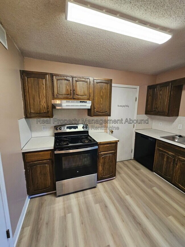Foto del edificio - 8011 N 117th E Ave