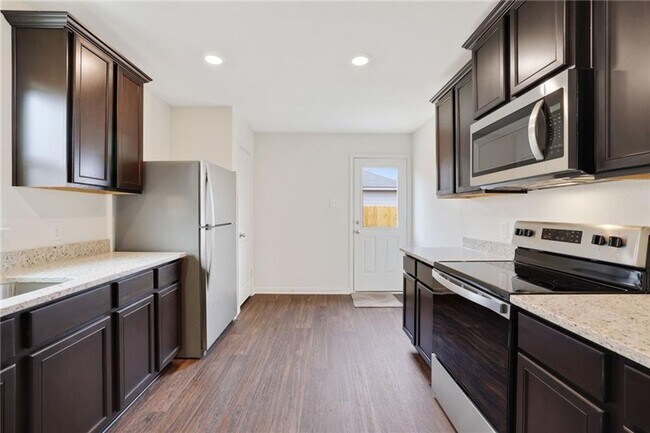 Building Photo - 1794 Sf. Single Story Perfectly Designed 4...