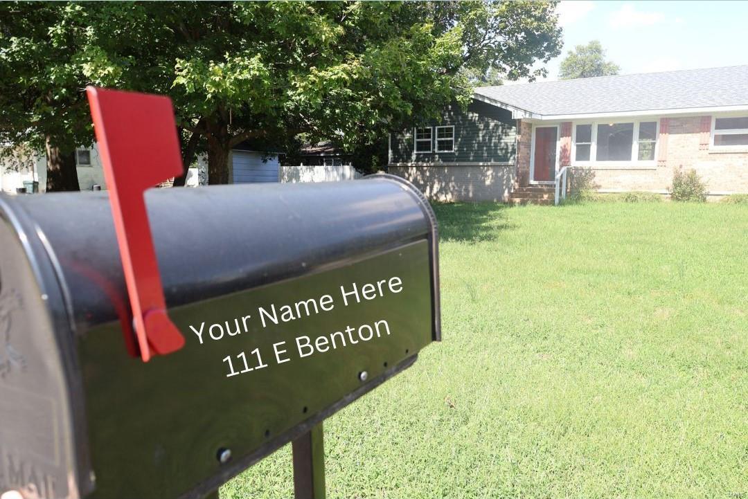 Primary Photo - 111 Benton St