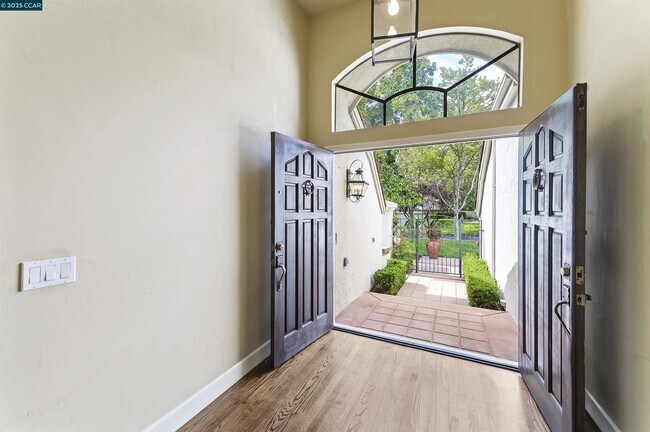 Foto del edificio - 51 Deer Meadow Ln