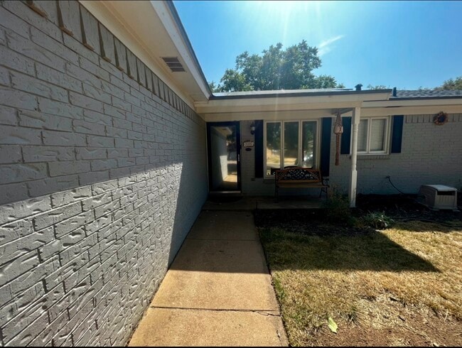 Foto del edificio - 7009 Wayne Ave