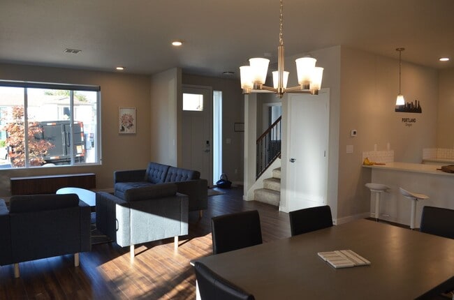 Building Photo - Shared Housing with A Modern Look