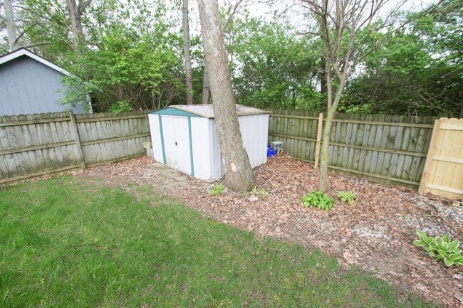 Building Photo - 2321 Winterset Dr
