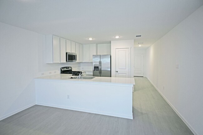 Building Photo - 2407 Shady Grv